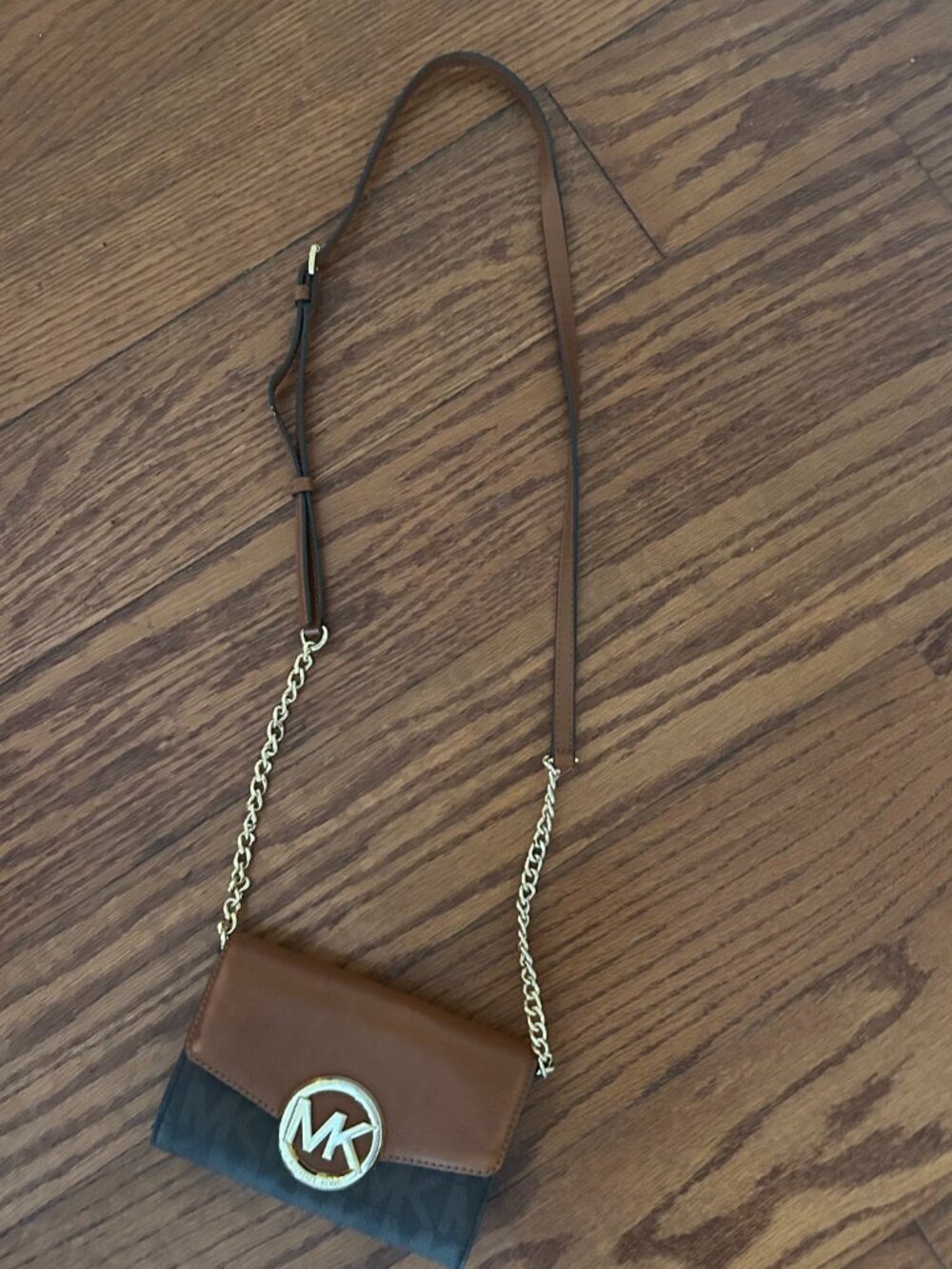 Michael Kors Logo Hudson Phone Crossbody Bag Signature Brown MINT CONDITION - Picture 3 of 14